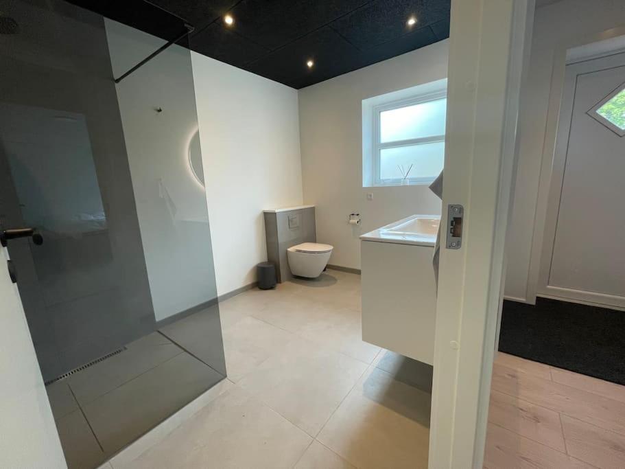 Brand New Flat In Central Клаксвік Екстер'єр фото